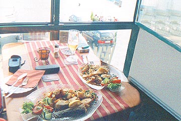 Restaurante "Treppe auf", en Sanitz, isla de Rgen en el Bltico: vista al puerto